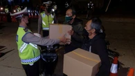 Berikan Apresiasi, Polres Badung Bagi Sembako untuk Pemotor Dilengkapi Surat Vaksinasi