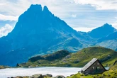 Pyrénées : cinq sommets incontournables du Béarn pour des randonnées à couper le souffle