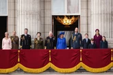 Charles et Camilla, William, Kate et leurs enfants, la photo de la famille royale au balcon de Buckingham