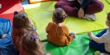 Petite enfance : un syndicat porte plainte contre le groupe de crèches privées La Maison bleue