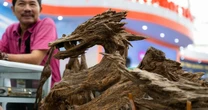 700 triệu đồng cho một "khối gỗ" hình rồng ở Hà Nội: Vì sao chủ nhân không bán?