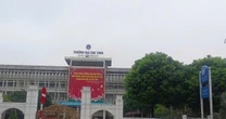 Kỷ luật cảnh cáo 2 cán bộ đại học bị nữ sinh tố có hành vi gạ gẫm, đụng chạm