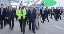 Thăm nước nhỏ nhất châu Âu, Thủ tướng muốn hợp tác xây dựng mô hình giúp hàng trăm tỷ USD "chảy về" VN