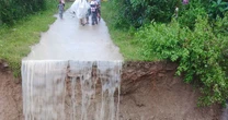 Sập cống liên hợp, nhiều hộ dân bị cô lập