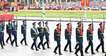 Bước chân hùng dũng của đoàn quân nhân Nga trong buổi tổng duyệt A80