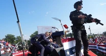 'Những tay súng giỏi nhất thế giới' bảo vệ ông Trump bỏ lỡ 2 giây quan trọng: Cựu đặc vụ Mỹ điểm 3 lý do