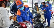 Đề xuất giảm 2% thuế VAT với xăng dầu, máy giặt, lò vi sóng
