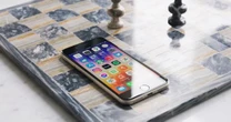 Chiếc iPhone mất giá nhanh nhất lịch sử Apple: Chưa đến 3 triệu dù hiệu năng ngang ngửa iPhone 13 Pro Max