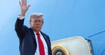 Tổng thống Donald Trump lên đường đến Alaska, chuẩn bị gặp Tổng thống Putin