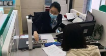 Mất trắng hơn 36 tỷ khi gửi tiết kiệm, nữ CEO ngã ngửa vì ngân hàng phủi tay, tòa phán: "Do lỗi của cô"