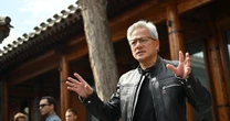 Nhân viên Nvidia nhiều người trở thành tỷ phú đôla nhờ 'chiếc còng tay bằng vàng' của Jensen Huang