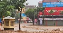 Sạt lở đất đá vùi lấp nhà, bé 6 tháng tuổi tử vong, 2 vợ chồng bị thương