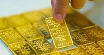 Nhiều thông tin chấn động, giá vàng có về mốc 100 triệu đồng/lượng?