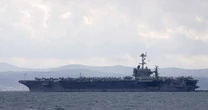 Houthi phóng tên lửa tấn công hai tàu sân bay Mỹ
