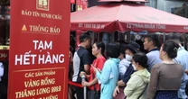 Vàng vượt 152 triệu/lượng: Bị hạn chế 2 ngày mới được mua, khách quay ra ôm bạc