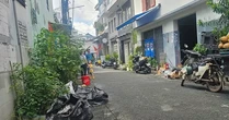 Cháy nhà trong đêm, hàng xóm phá cửa cứu hai mẹ con