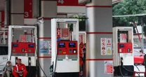 Indonesia cạn nhiên liệu diện rộng, người dân xếp hàng 30 phút chỉ để mua xăng: Chuyện gì đang xảy ra?
