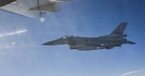 F-16 Venezuela đánh chặn B-52 Mỹ trên bầu trời Caribe