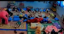 Hòa Bình: Đình chỉ công việc, đề nghị công an điều tra cô giáo đánh học sinh mầm non