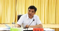 Quan chức Trung Quốc rơi từ khách sạn, tử vong