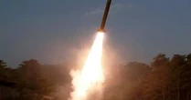 Triều Tiên bắn loạt tên lửa sát giờ Bộ trưởng Chiến tranh Mỹ tới DMZ
