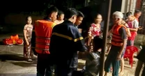 Lật xuồng cứu hộ giữa dòng lũ ở Lạng Sơn, 7 cán bộ được cứu an toàn