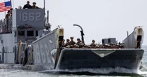 Mỹ không kích tàu nghi chở ma tuý: Màn phô diễn quyền lực của chính quyền Trump?