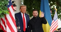 Từ chỉ trích đến khen ngợi: 'Lá bùa may mắn' giúp Tổng thống Ukraine xích lại gần ông Trump