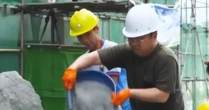 Doanh nhân nghìn tỷ tự tin đến công trường làm công nhân nhưng ngày đầu đã suýt bị đuổi việc: “Chưa thấy ai kém như anh”