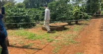 Phát hiện người đàn ông tử vong trong tư thế treo cổ dưới giếng nước