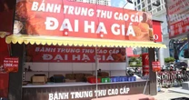 Sát Tết Trung Thu, quầy bánh treo biển đại hạ giá 100.000 đồng/3 chiếc