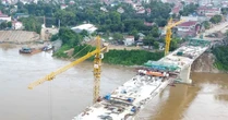 Phú Thọ: Cầu Phong Châu mới chuẩn bị hợp long sau gần 300 ngày thi công thần tốc