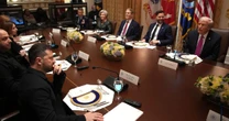 Ông Zelensky ra về "trắng tay" sau cuộc gặp căng thẳng và đề xuất "cắt" Donbas của ông Trump