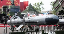 Tên lửa đối hạm Sông Hồng 'made by Vietnam' tại sự kiện quy tụ 230.000 người: Tốc độ cận âm, tầm bắn 80km