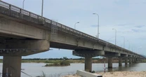 Tự bơi vào bờ, một công nhân sửa chữa cầu Đà Rằng ở Đắk Lắk mất tích