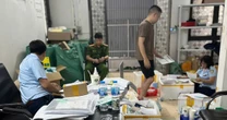 Cảnh sát đồng loạt kiểm tra nhiều cơ sở kinh doanh ở Hà Nội