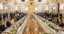 Dạ yến chiêu đãi lãnh đạo 30 nước của ông Putin có gì?: Từ hương vị Nga đến lời chúc "thế hệ chiến thắng"