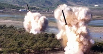 Chủ tịch Triều Tiên Kim Jong-un trực tiếp giám sát cuộc tập trận phản công hạt nhân