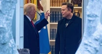 Tổng thống Donald Trump đưa cảnh báo trục xuất tỷ phú Elon Musk: Chuyện gì đang xảy ra?
