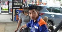 Giá xăng RON 95 tăng lên gần 20.000 đồng/lít