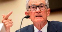 Fed tiếp tục giữ nguyên lãi suất bất chấp áp lực từ Tổng thống Trump và 2 quan chức công khai ủng hộ việc cắt giảm