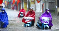 Vì sao mưa bão cực lớn, dị thường liên tiếp trút xuống gây ngập lụt lịch sử?
