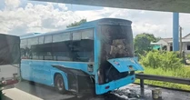 Xe khách bốc cháy trên cao tốc TPHCM - Trung Lương, hành khách hoảng loạn tháo chạy