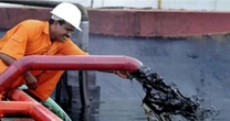 Rũ bỏ lời hứa hẹn giải cứu dầu Nga, quốc gia chủ chốt của BRICS bất ngờ ngừng nhập khẩu, gần 2 triệu thùng dầu/ngày không biết đi đâu về đâu
