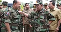Ông Hun Sen chỉ đạo quân đội chuẩn bị cho xung đột, kêu gọi dân đào hào