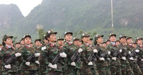 Ngắm các nữ chiến sĩ quân đội xinh đẹp luyện tập diễu binh, diễu hành