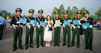 Những khoảnh khắc đẹp nhất trong buổi hợp luyện diễu binh sáng 9/7: Một cô gái được các chiến sĩ mừng sinh nhật theo cách đặc biệt!