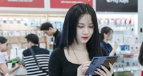"Quân bài tẩy" của Samsung đã lộ diện khiến khách Việt "đứng ngồi không yên", át vía iPhone của Apple