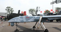 "Bảo bối" UAV đa năng ra mắt tại công trình kỷ lục Việt Nam: Vận tốc tối đa 200km/h, có thể mang cả tên lửa