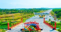 Sập giàn giáo trong Khu Du lịch Sơn Tiên, 2 người tử vong